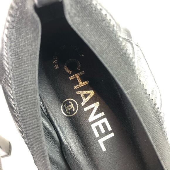 Chanel Black Lambskin Leather Ruffle CC Logo Patent Cap Toe Heels. Authentic. - Picture 6 of 14